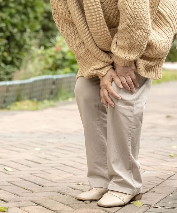 Elderly medical vouchers are available! Knee pain, don't rush to surgery for now. Let's learn about knee protection treatment