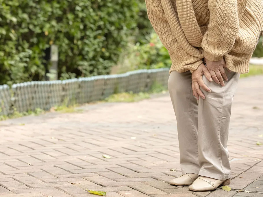 Elderly medical vouchers are available! Knee pain, don't rush to surgery for now. Let's learn about knee protection treatment